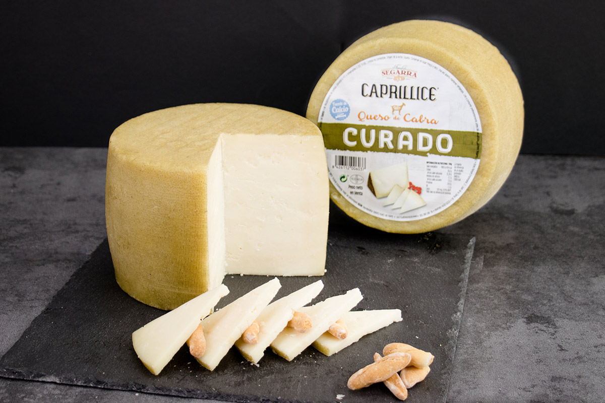 queso maduro de cabra curado de cabra, campeón de World Cheese awards en 2018-2019.