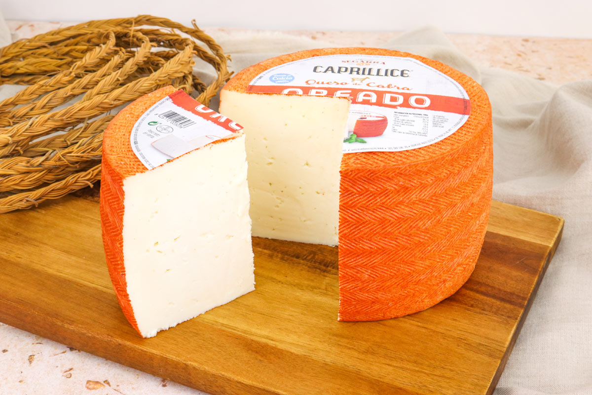Queso oreado, uno de los quesos de cabra más vendido en España.
